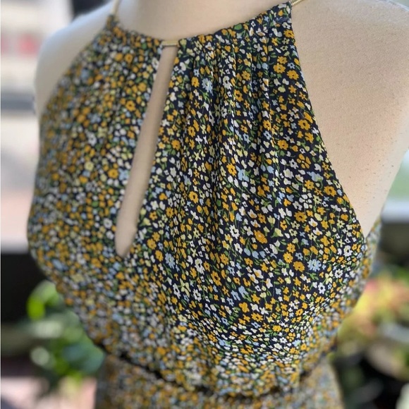 MICHAEL Kors Floral Pleated Halter Dress Multicolor Gold Neck Accent Size 6 - Picture 8 of 10